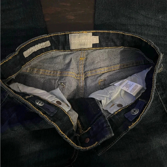 Lucky Brand Classic Straight Stretch Jeans - Picture 6 of 10